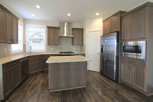 Foto del edificio - 3228 S Jefferson Pl