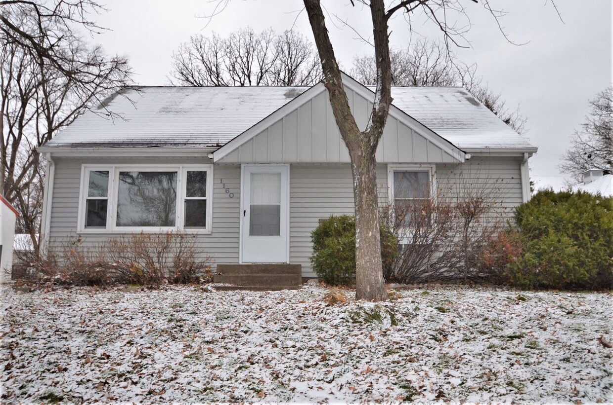 Primary Photo - 1160 Kennard St