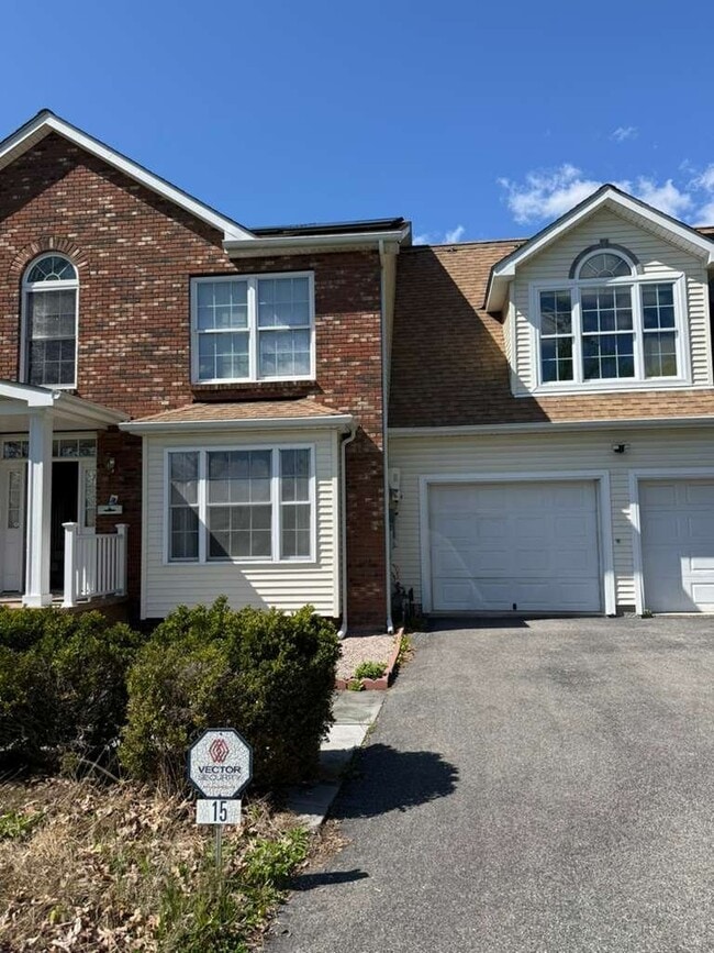 Building Photo - 15 Bobrick Rd