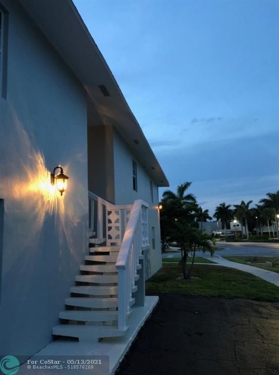 Foto del edificio - 2711 Vandiver Dr