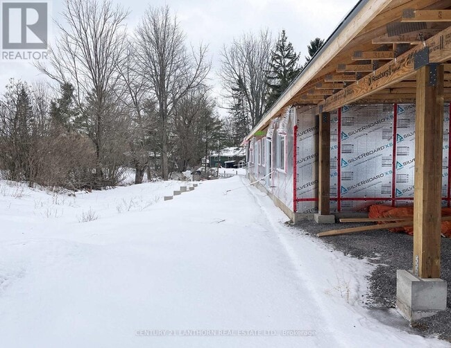 Building Photo - 3 Victor St