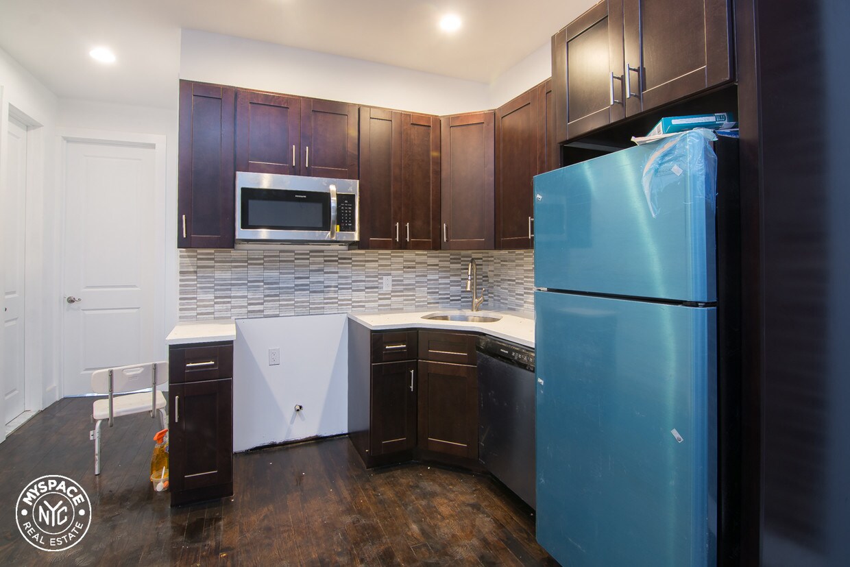 Foto principal - 1214 Flatbush Ave