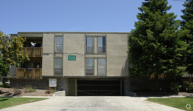 Foto del edificio - Bonifacio East Apartments
