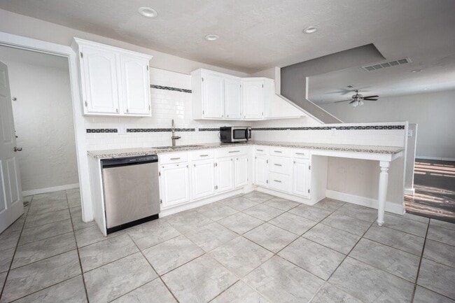 Foto del edificio - 913 NW 48th St