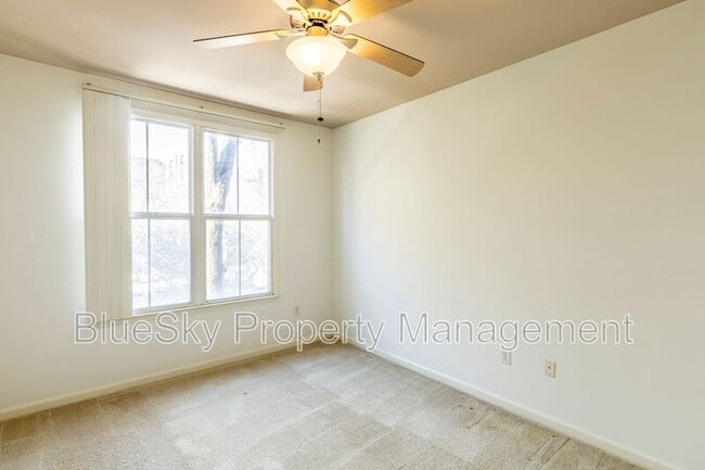 Building Photo - 775 Walker Square