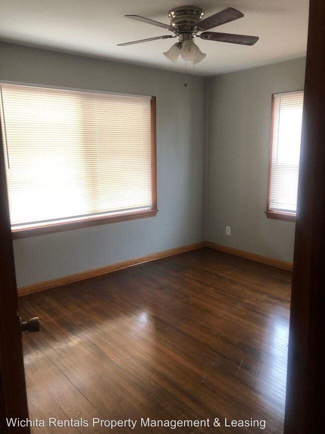 Foto del edificio - 6102 E Oakwood Dr