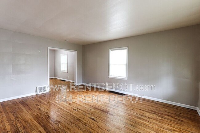 Building Photo - 1207-1209 Roosevelt Blvd