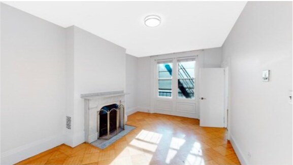 Building Photo - 397 Beacon St