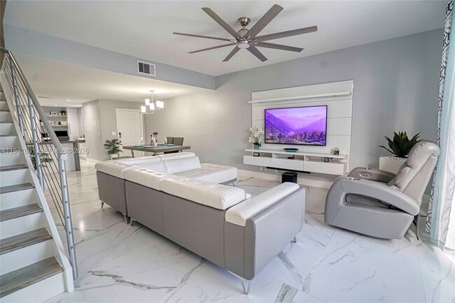 Foto del edificio - 1261 Presidio Dr