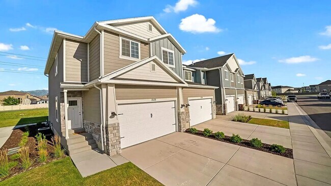 Building Photo - 7535 N Cottage Ln