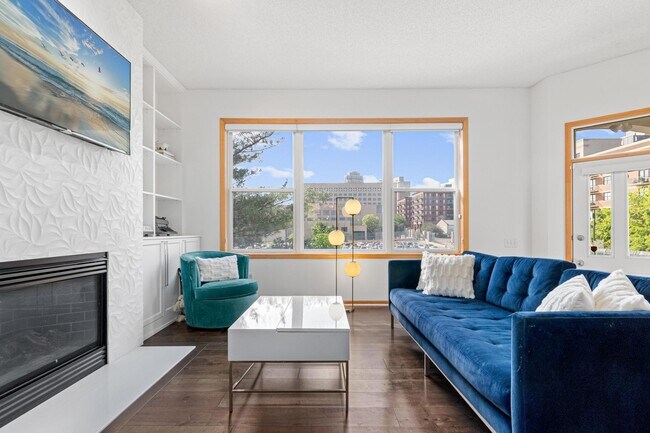 Living room - 57 4th Ave N