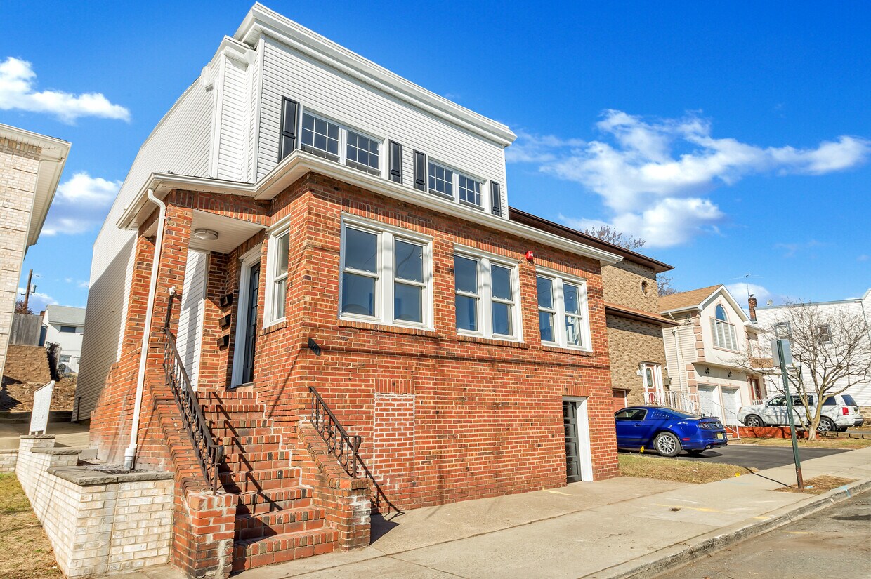 141 Westminster Pl Unit 3, Lodi, NJ 07644 141 Westminster Pl Lodi, NJ