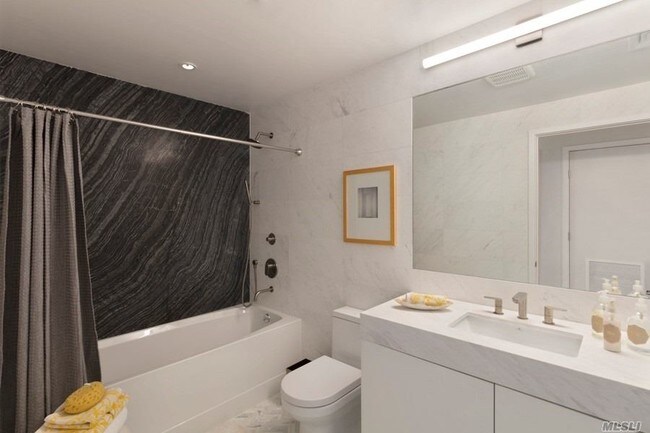 Foto del edificio - 162 Beach 6th St