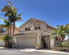 Building Photo - 27 New York Ct