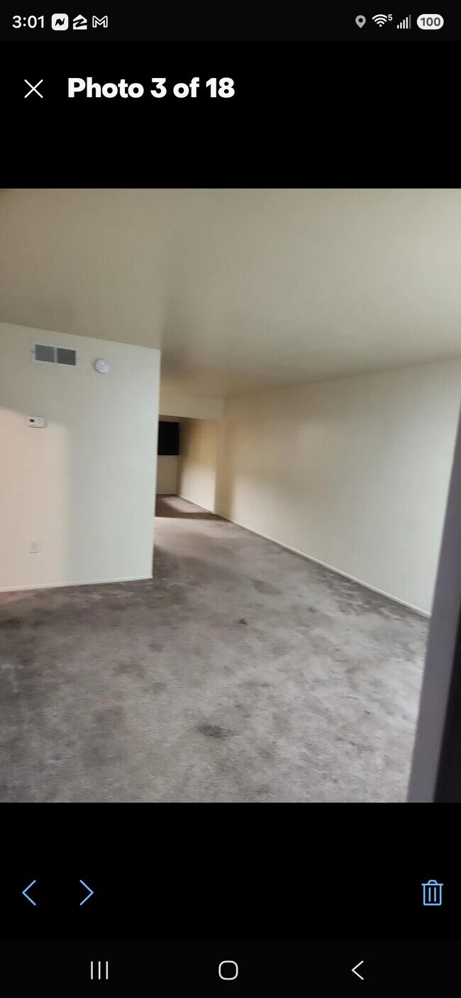Building Photo - 461 W Holmes Ave