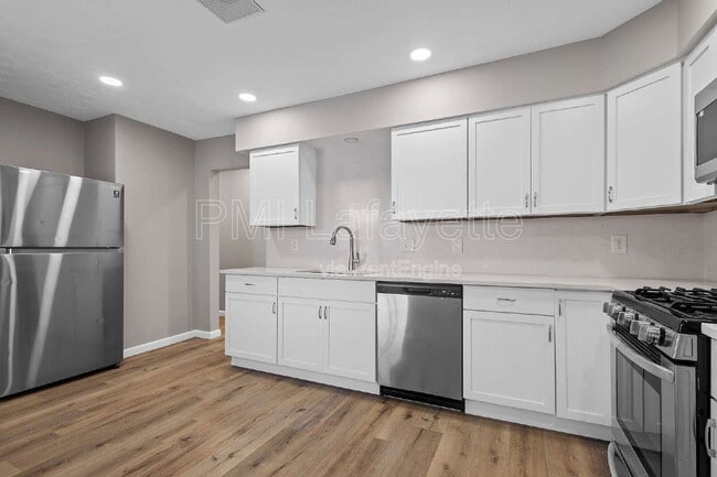 Building Photo - 312 Highland Dr