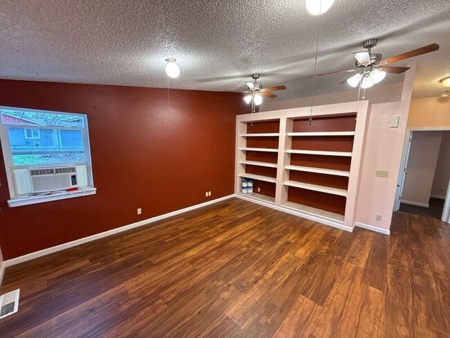 Building Photo - 1341 F St