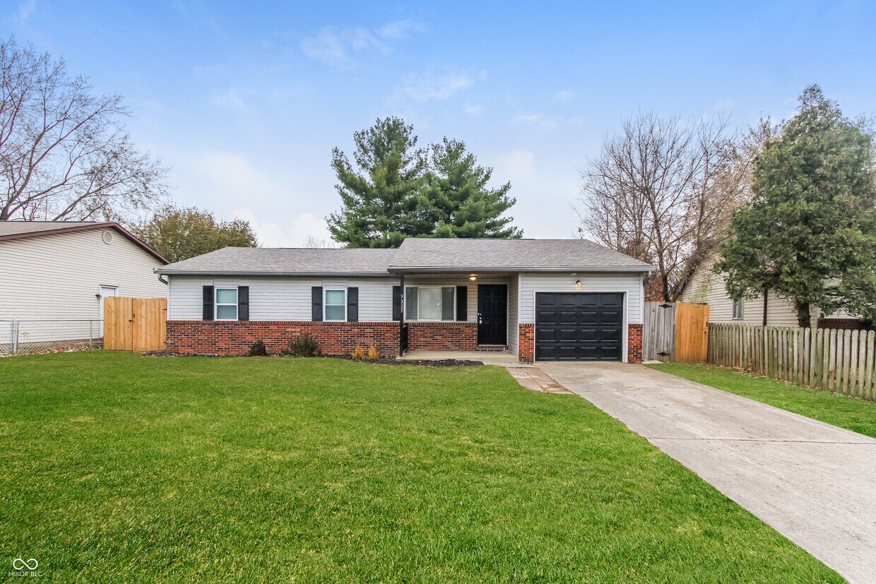 Primary Photo - 3223 Southwest Dr