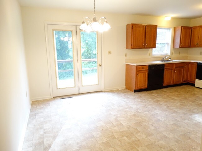 Building Photo - 151 Sherfield Ct