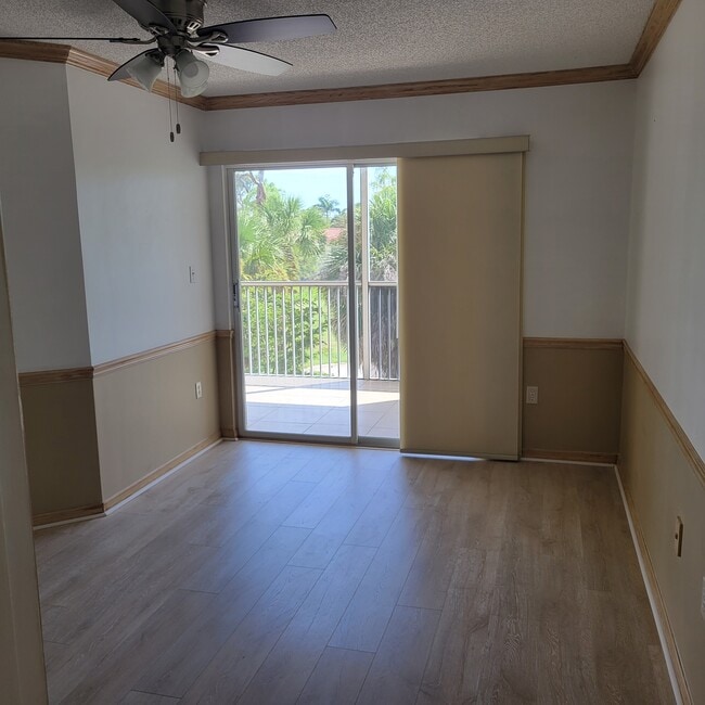 Master Bedroom - 481 Quail Forest Blvd