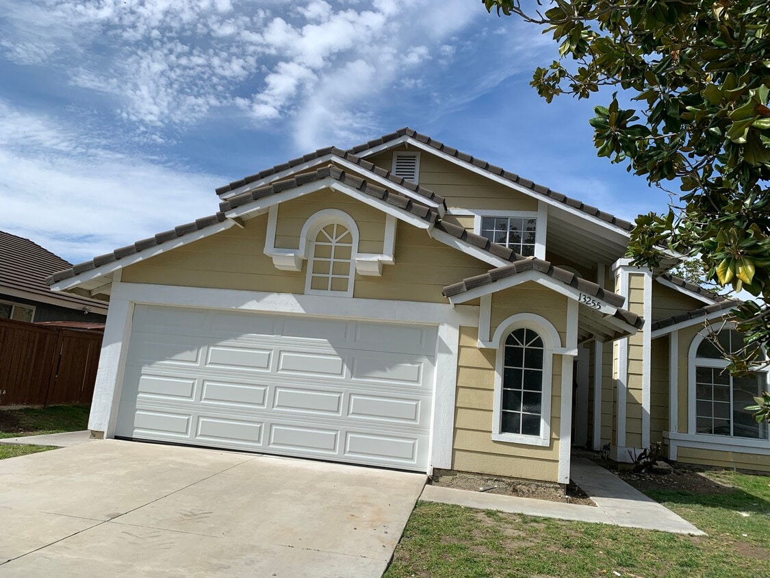 Photo - 13255 March Way (Corona, CA)