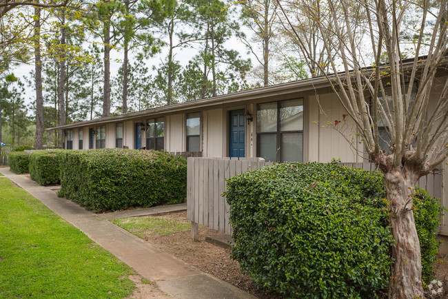 Building Photo - Glen Arm Manor