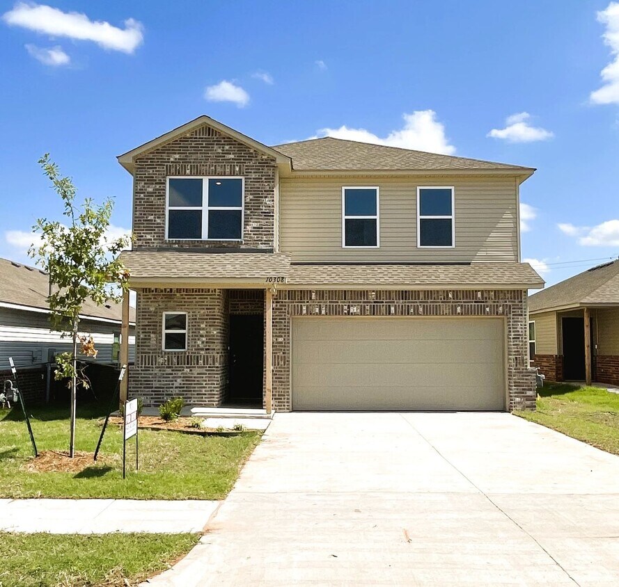 Primary Photo - Stunning Home Near Lake Overholser!