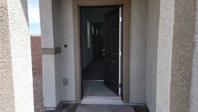 Building Photo - 6094 Rose Springs Ave