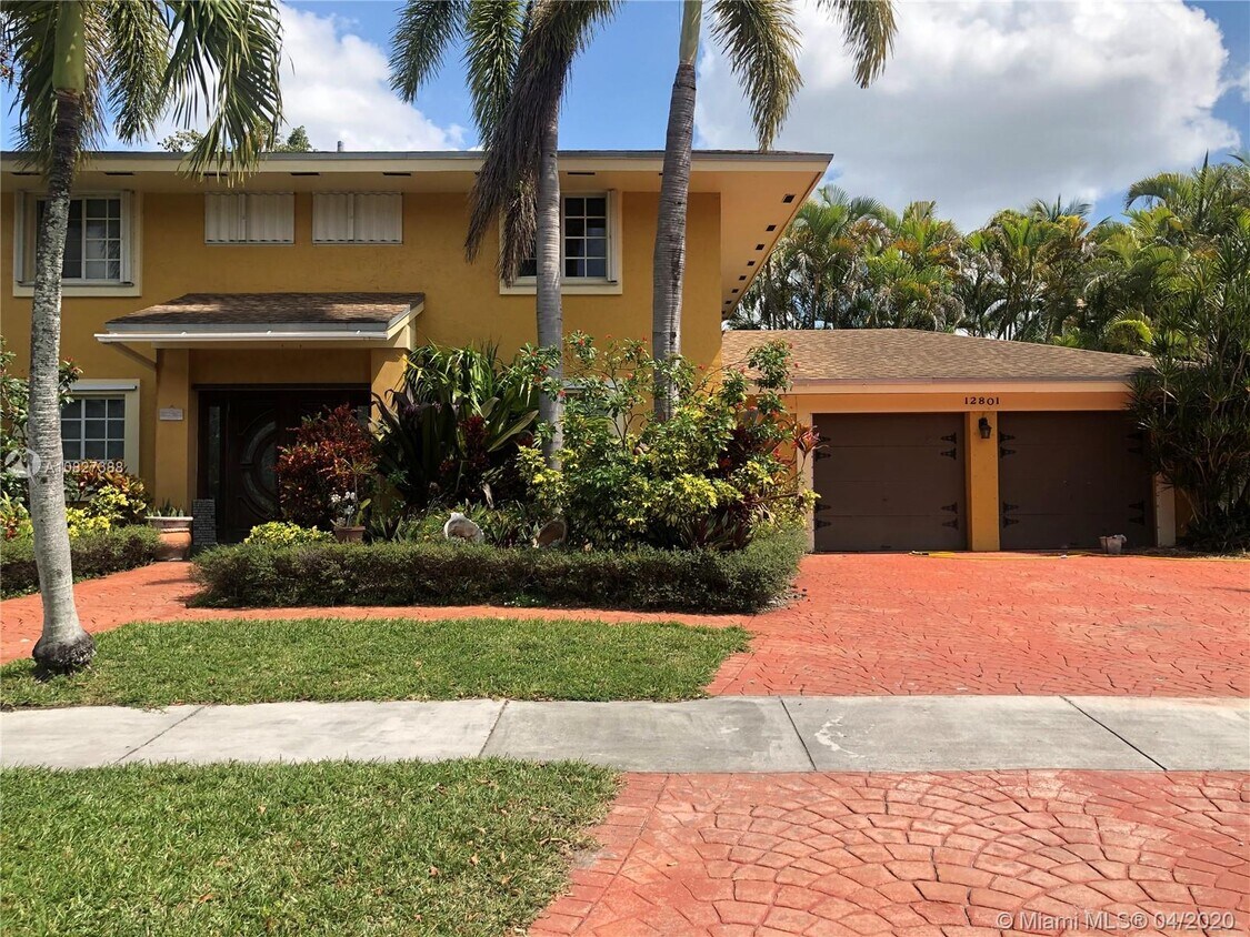 Foto principal - 12801 SW 148th Terrace Rd