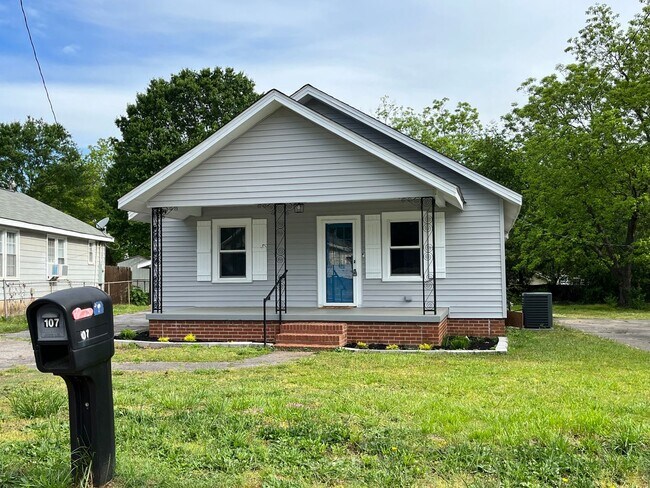 Foto del edificio - Greer - 3Bd/2Ba, 1056 SF