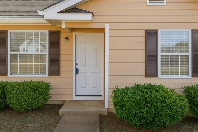 Building Photo - 130 Crystal Brook