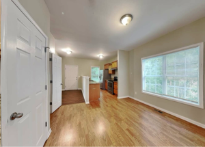 Building Photo - 1428 Woodbine Ave SE