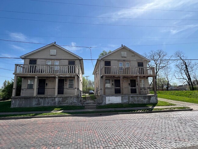 Foto del edificio - 204 N Irwin St