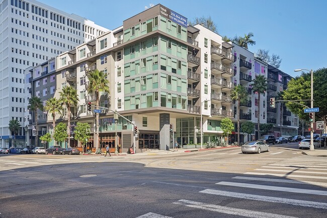 Foto del edificio - Eleven Eleven Wilshire