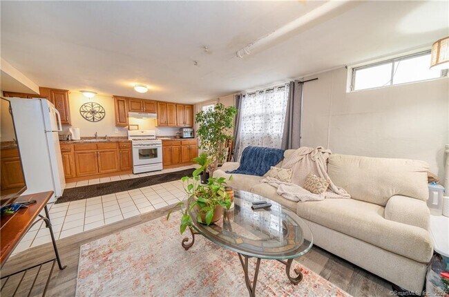 Foto del edificio - 392 Lighthouse Rd