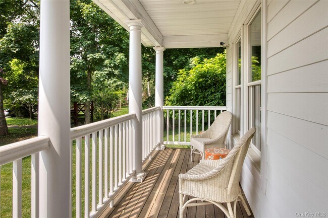 Building Photo - 39595 Main Rd