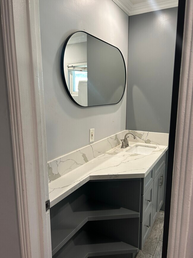 Foto del edificio - 14 N Alboni Pl