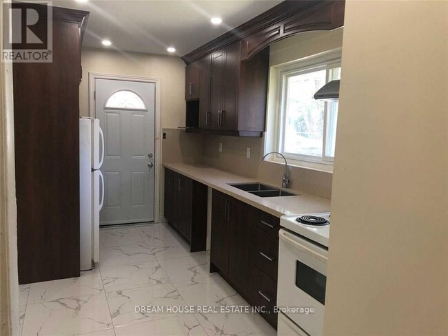 Photo du bâtiment - 95 Thornbeck Dr