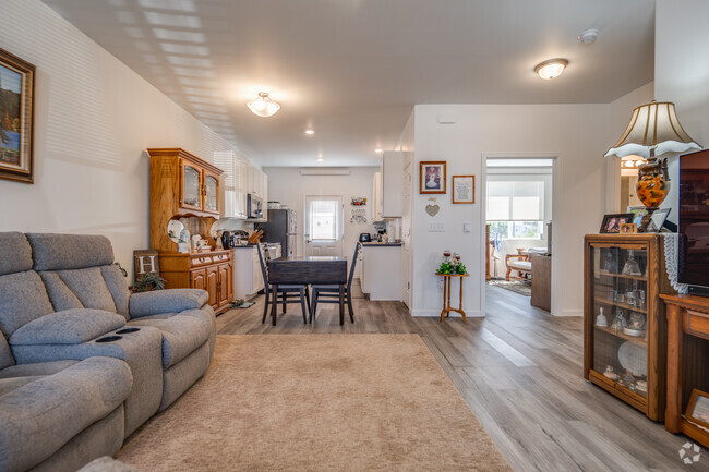 Living room - Prosser Patio Home Apartments