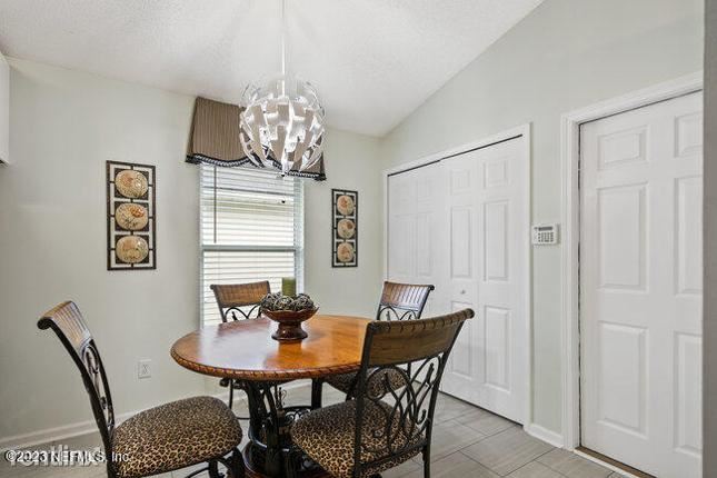 Building Photo - 4 br, 2 bath House - 850 S Lilac Loop