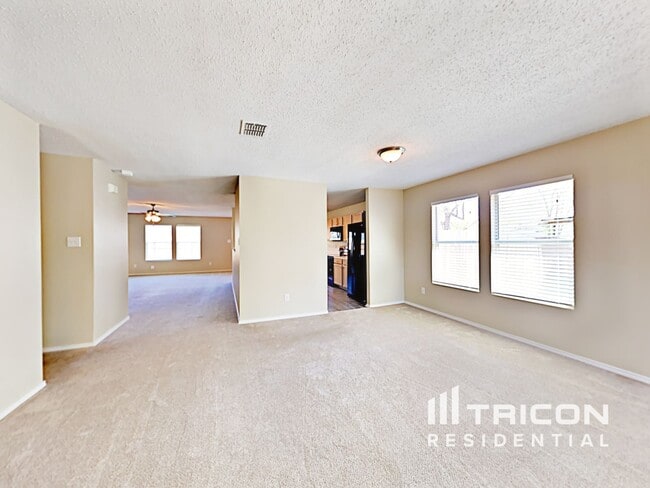 Building Photo - 216 Blazing Star Trail