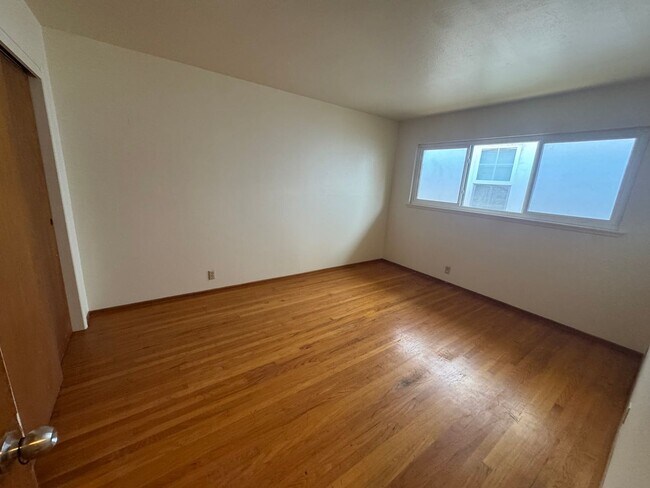 Foto del edificio - 708 E Cook St