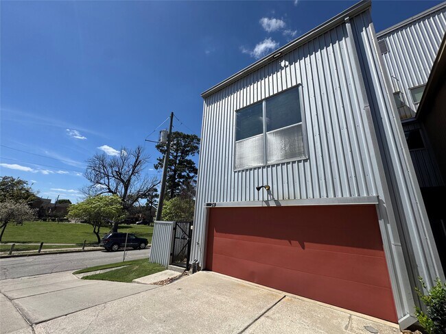 Foto del edificio - 2605 Calumet St