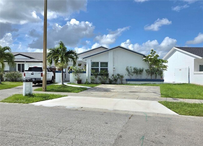 Foto del edificio - 12307 SW 195th Terrace