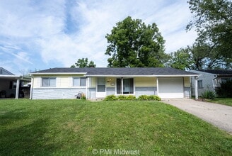 Building Photo - 316 S Kenmore Rd