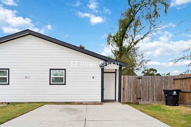 Foto del edificio - 8617 Clarington St