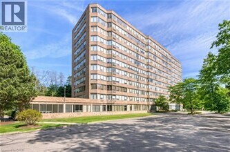 Building Photo - 3227 King St E