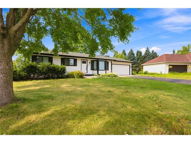 Foto del edificio - 8749 212th St Ct N