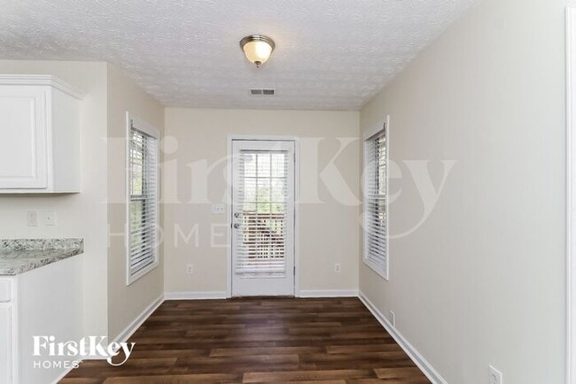 Building Photo - 4965 Markim Forest Ln