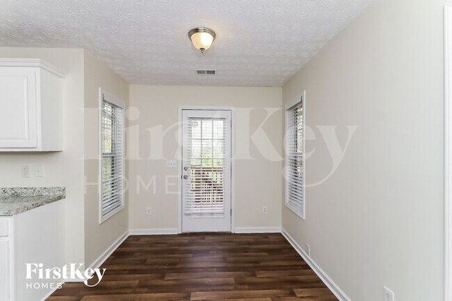 Foto del edificio - 4965 Markim Forest Ln